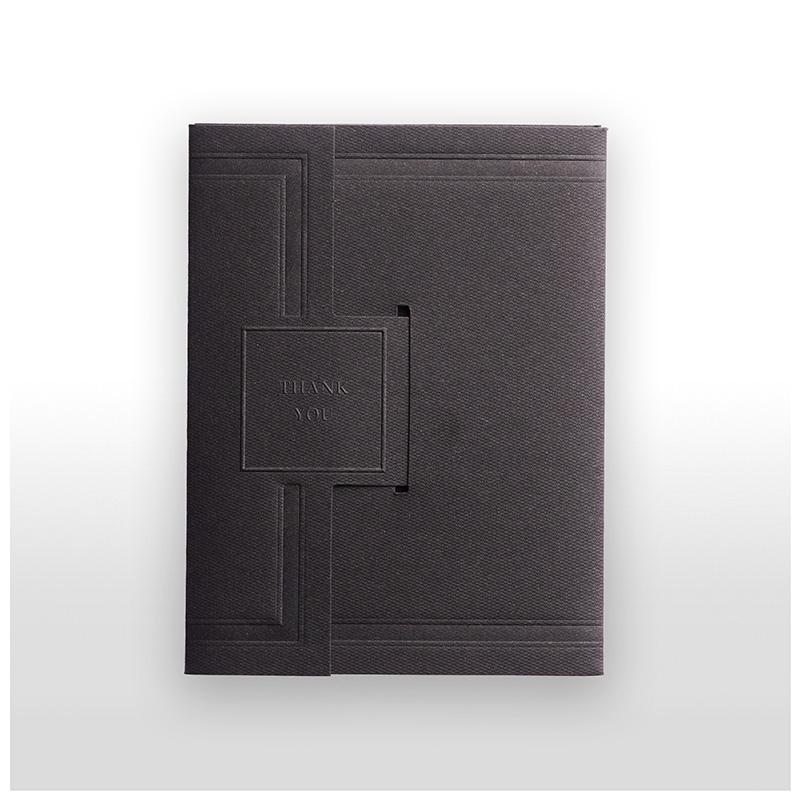 Omslag för presentkort Svart 10x13 cm.