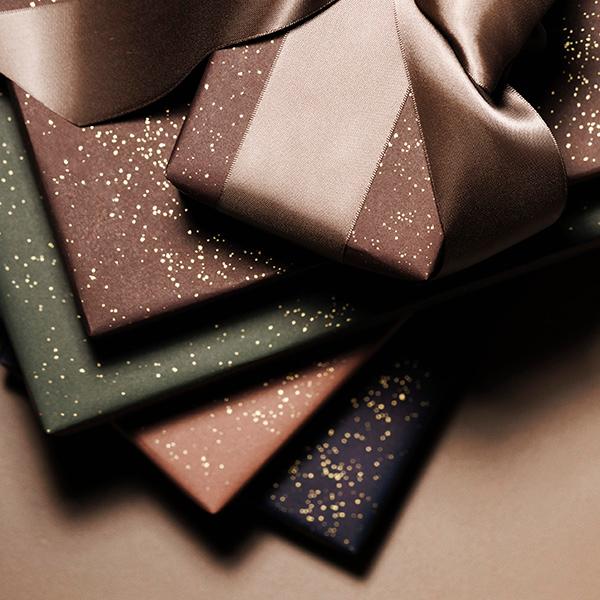 Presentpapper 6411 Blue Golden Star Cluster 55cm x120m Utgående