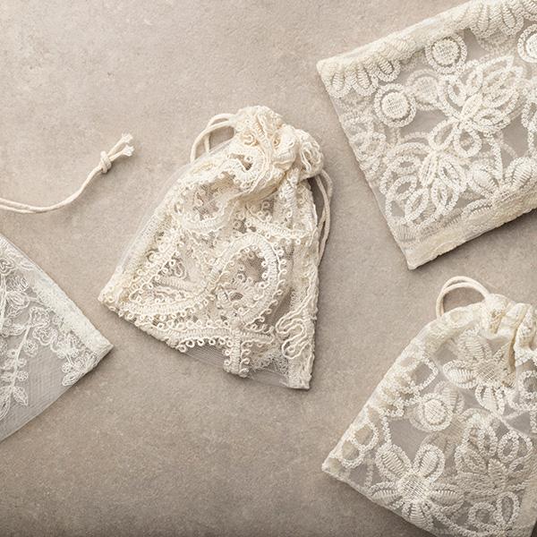 Jewelrybag Off White Lace 100x130+20 mm 4 x 25 pcs
